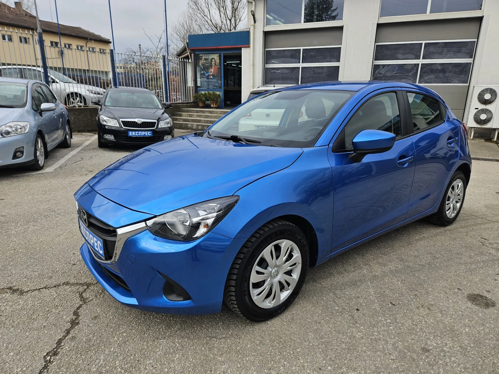 Mazda 2 1.5 Skuaktiv, снимка 9 - Автомобили и джипове - 54057402