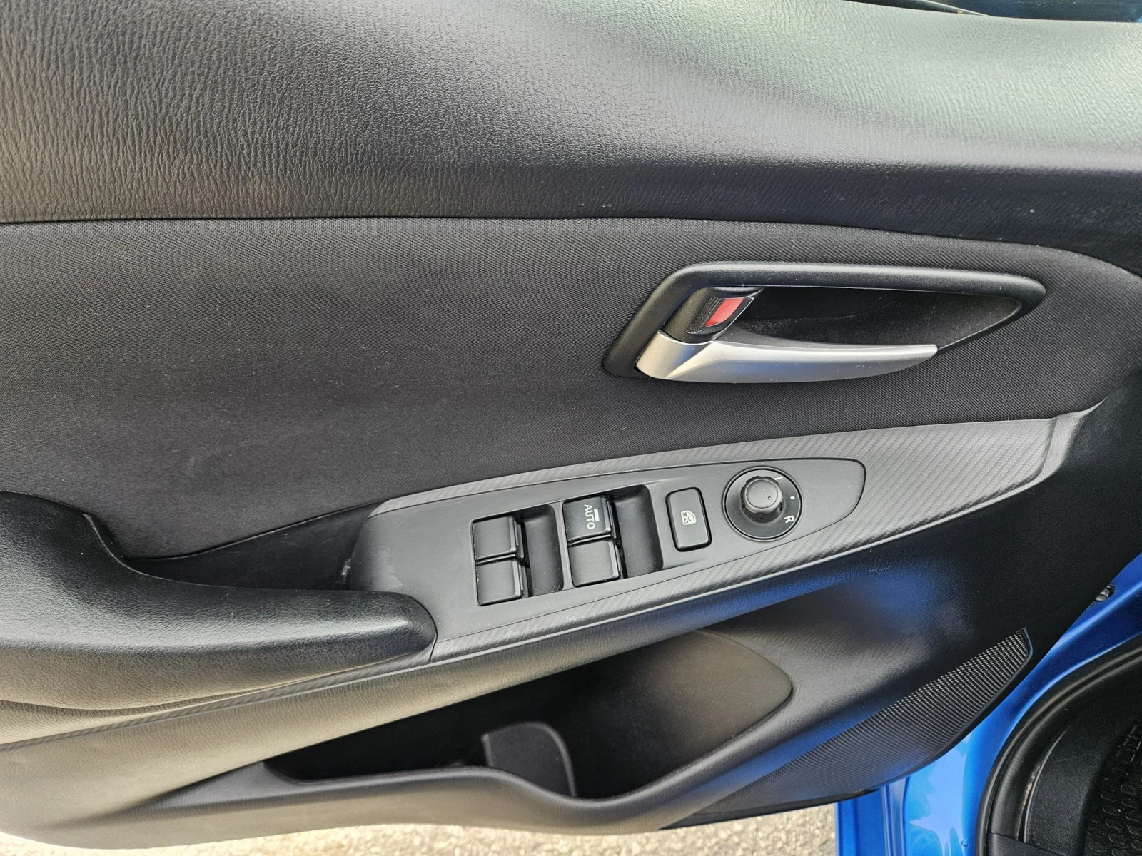 Mazda 2 1.5 Skuaktiv, снимка 13 - Автомобили и джипове - 54057402