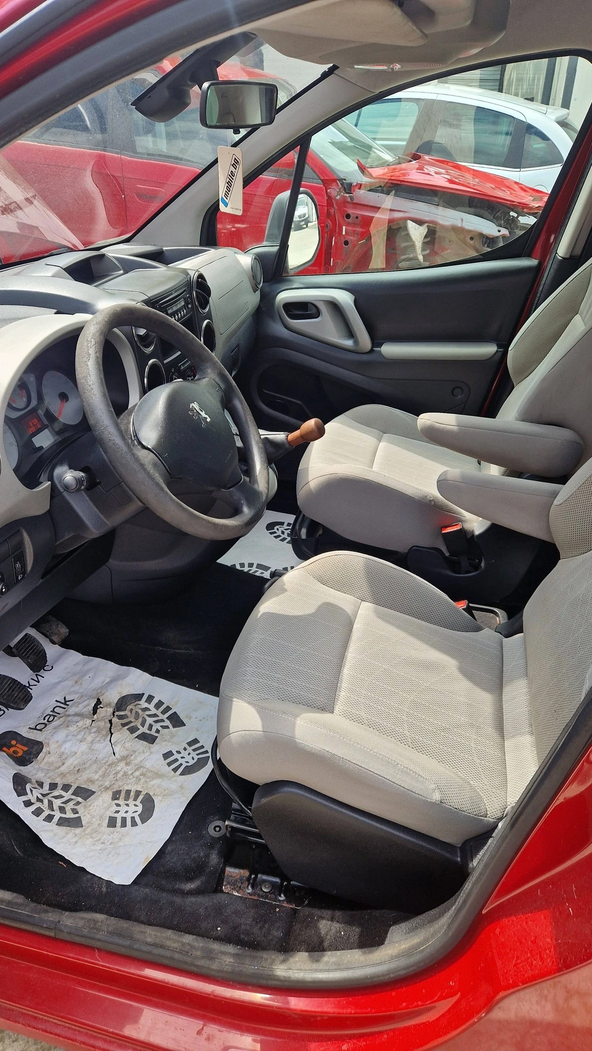 Peugeot Partner 1.6HDI, снимка 3 - Автомобили и джипове - 54387429