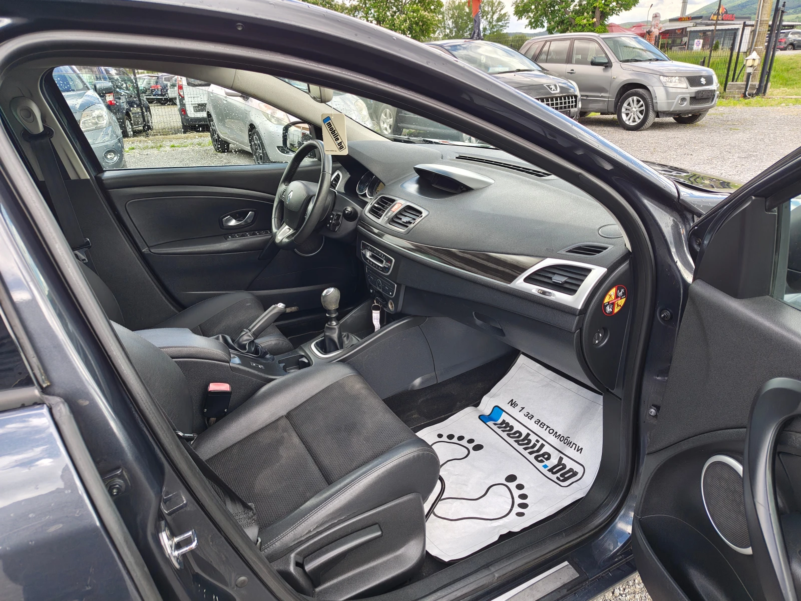 Renault Megane 1.5 DCI, снимка 12 - Автомобили и джипове - 54566548