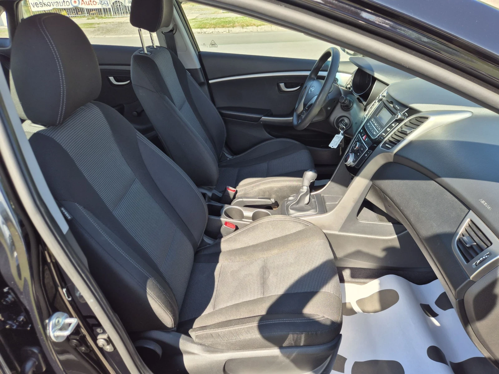 Hyundai I30 1.6CRDI , снимка 12 - Автомобили и джипове - 54606123