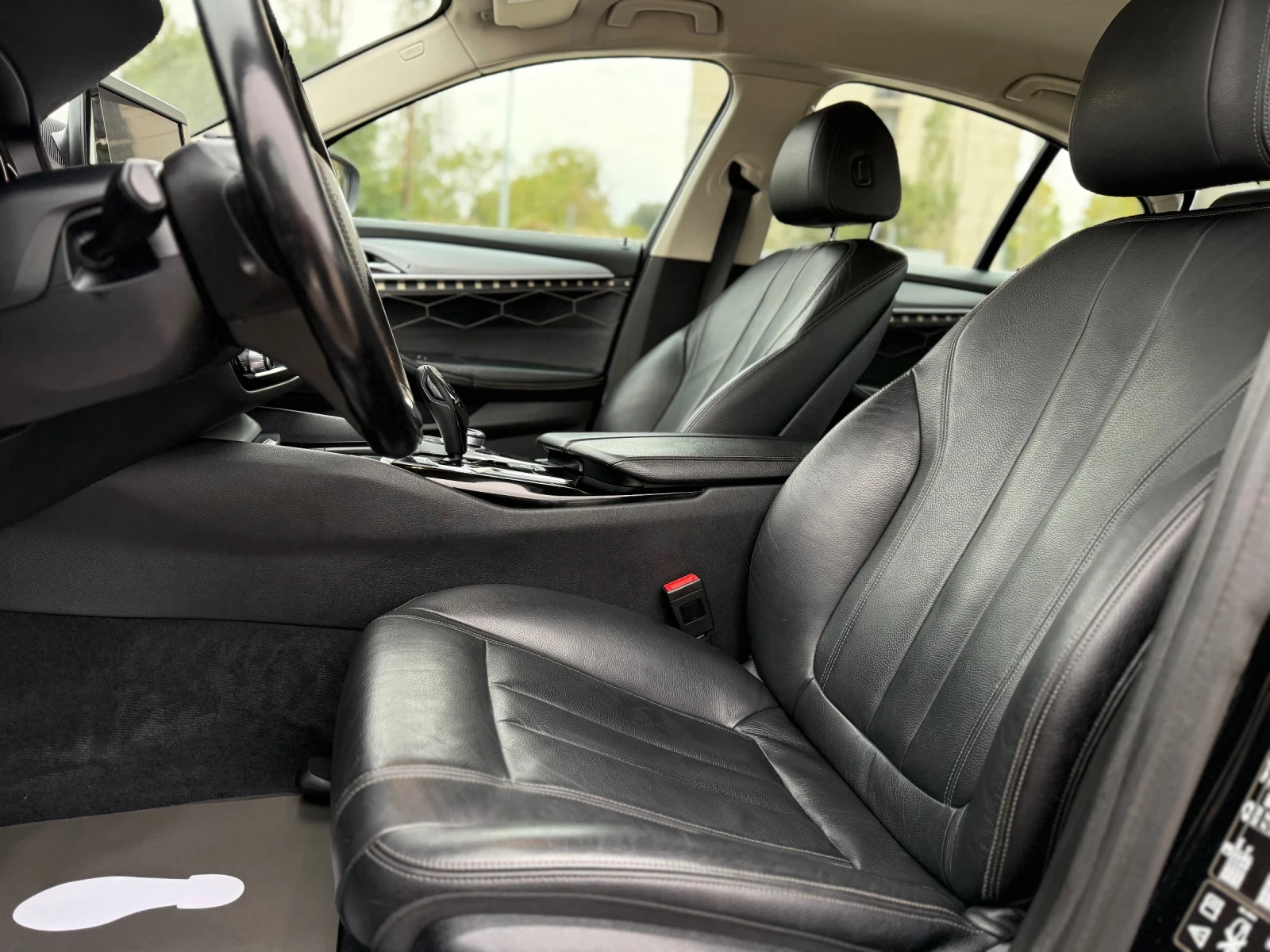 BMW 530 i XD FULL! ЕВРОПЕЙСКА!, снимка 12 - Автомобили и джипове - 55094398