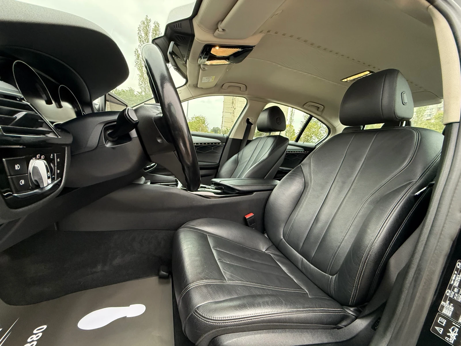 BMW 530 i XD FULL! ЕВРОПЕЙСКА!, снимка 10 - Автомобили и джипове - 55094398