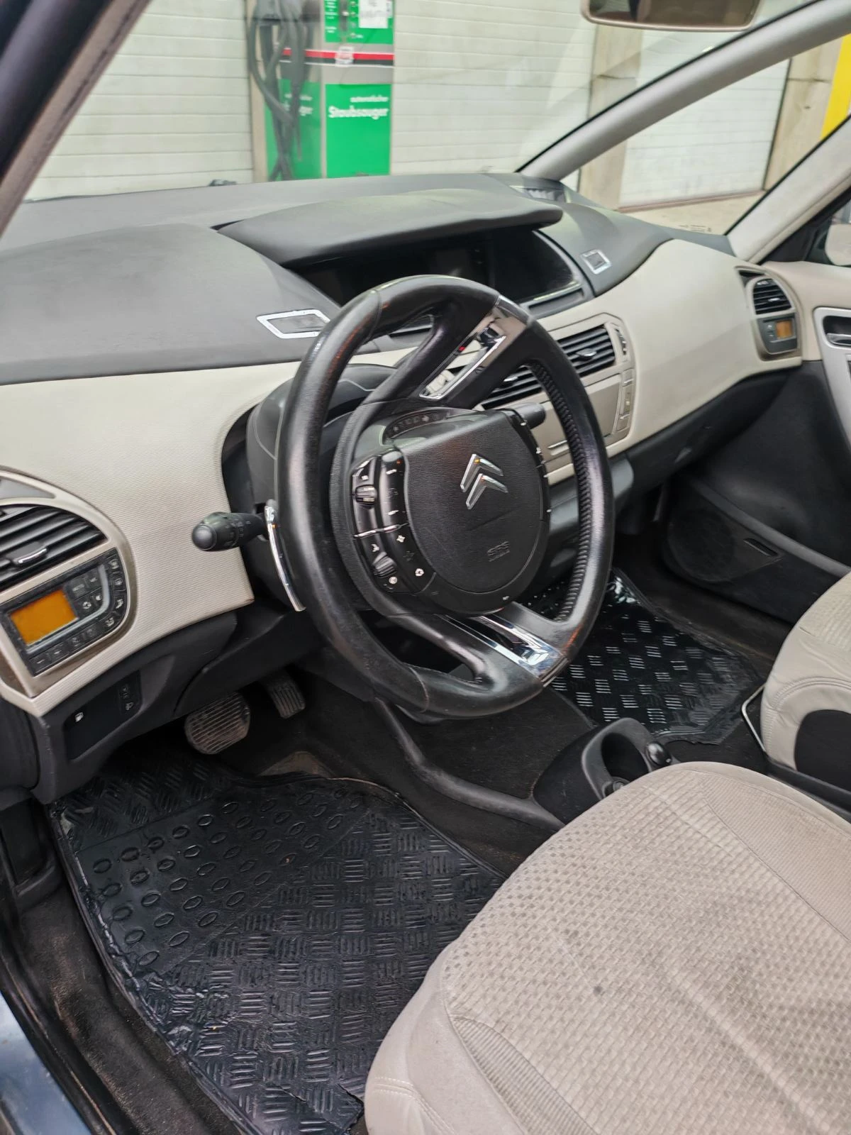 Citroen C4 Picasso, снимка 6 - Автомобили и джипове - 55224077