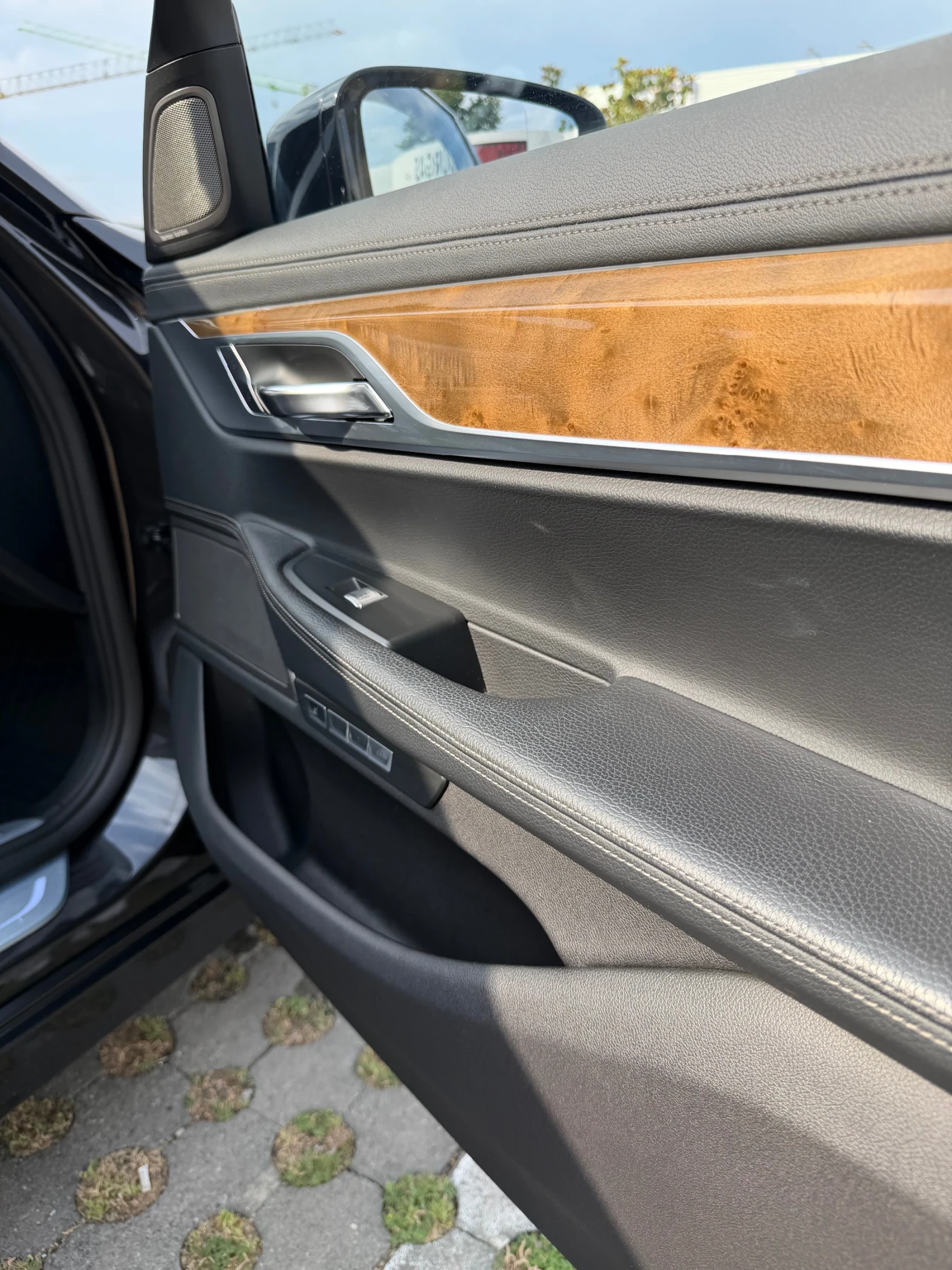 BMW 740 D xDrive, снимка 16 - Автомобили и джипове - 55317893