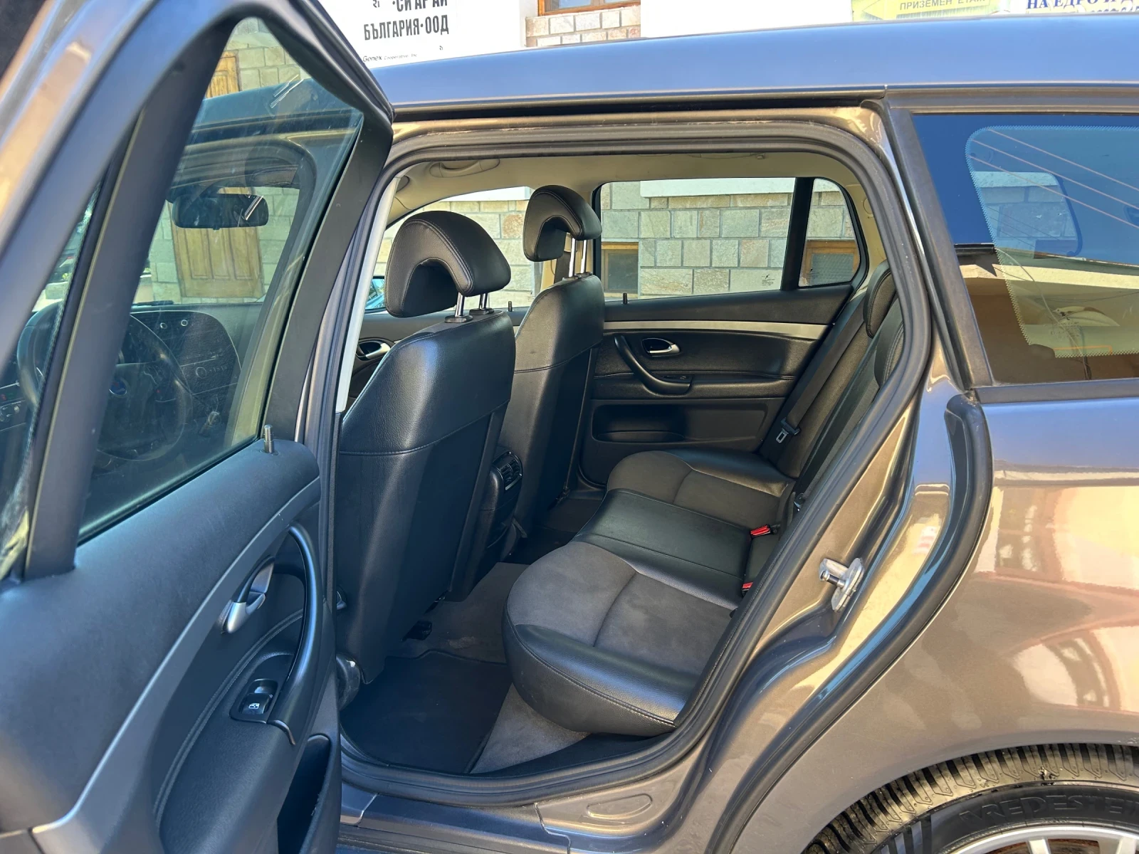 Saab 9-3 1.9TiD 120 XENON, снимка 11 - Автомобили и джипове - 55993386