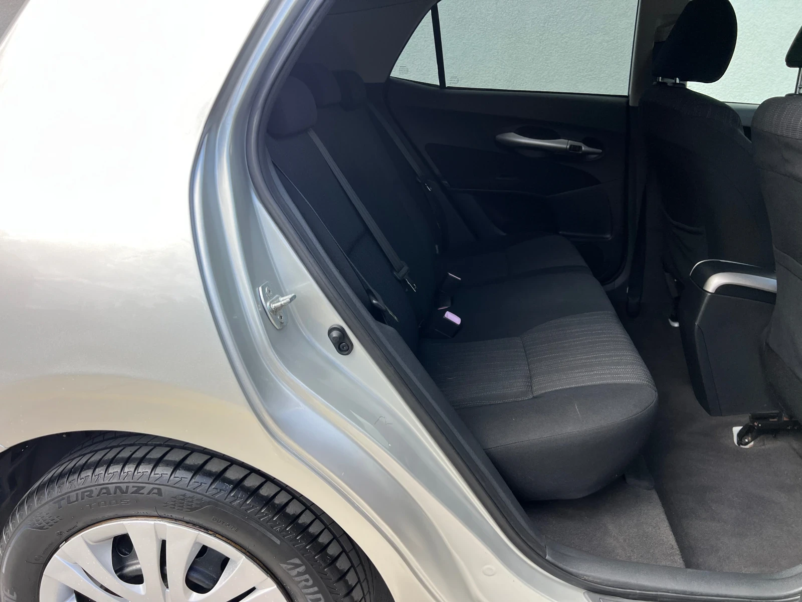 Toyota Auris 1.6VVT-i 110000km..!!! , снимка 13 - Автомобили и джипове - 56210463