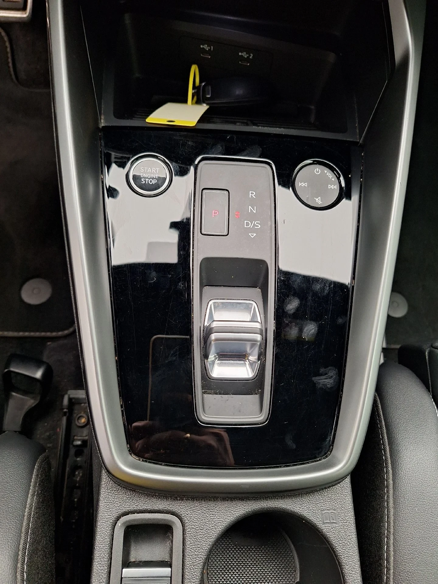 Audi A3 Sportback 1.4 45 TFSI e S Line Competition, снимка 14 - Автомобили и джипове - 56289135