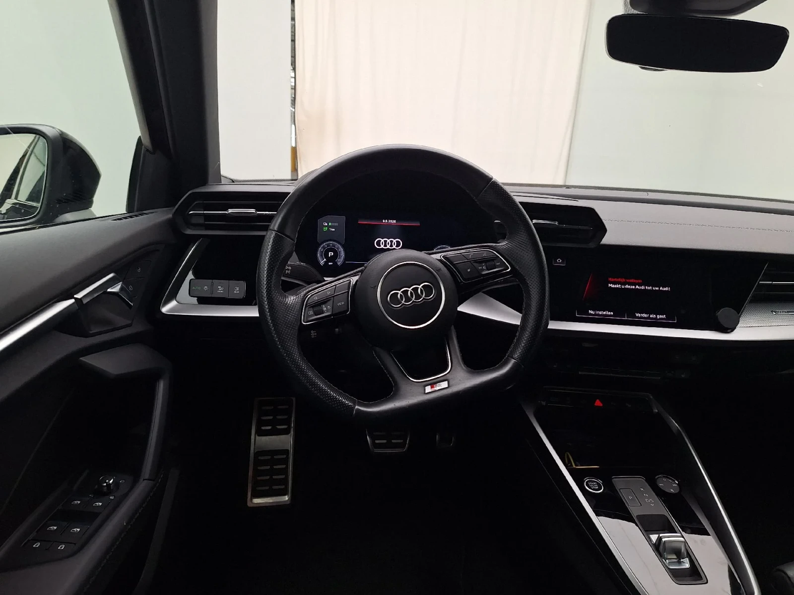 Audi A3 Sportback 1.4 45 TFSI e S Line Competition, снимка 9 - Автомобили и джипове - 56289135