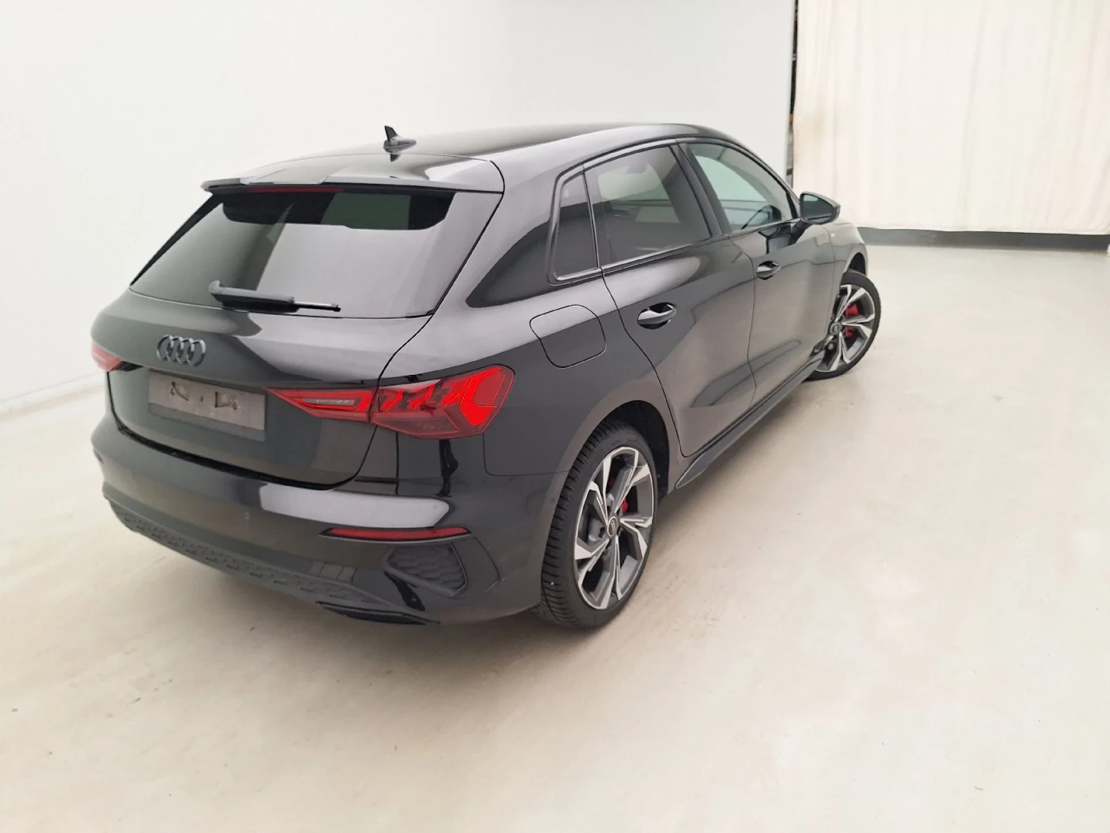 Audi A3 Sportback 1.4 45 TFSI e S Line Competition, снимка 6 - Автомобили и джипове - 56289135