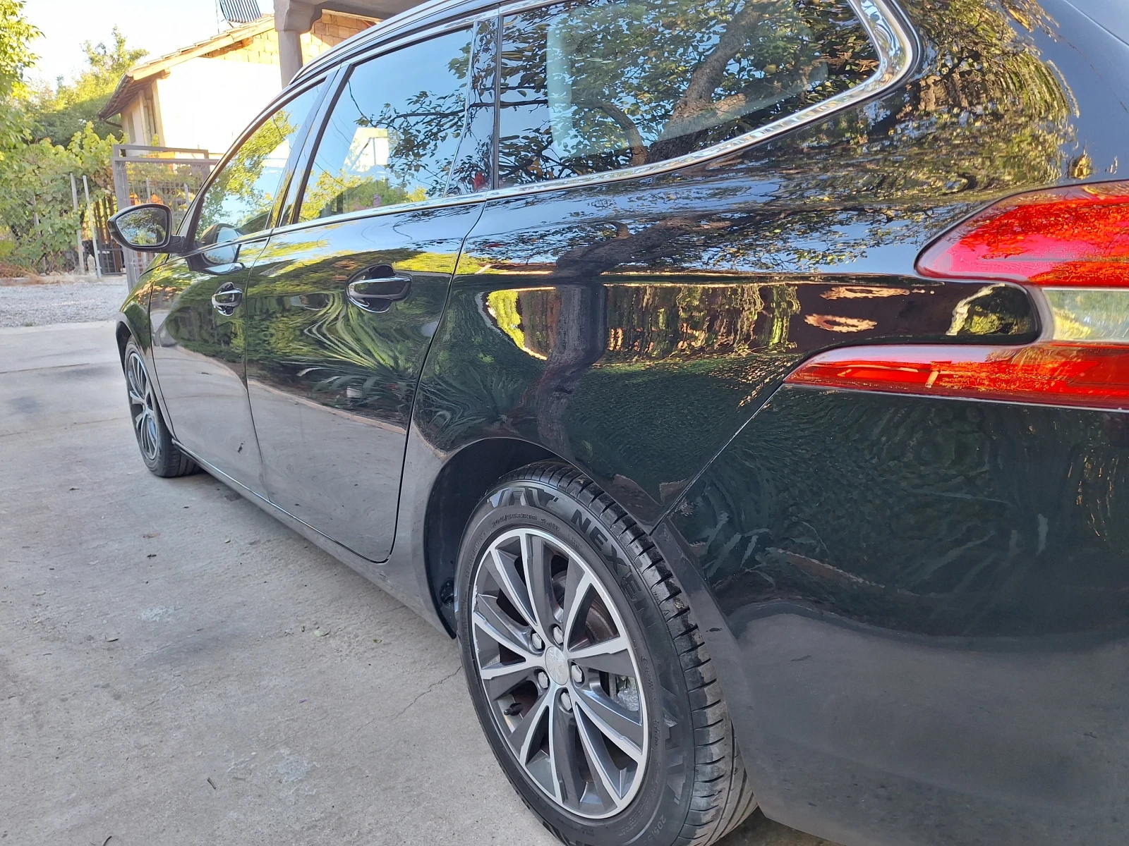 Peugeot 308 1.6 BlueHdi Ful Led, снимка 10 - Автомобили и джипове - 56309168