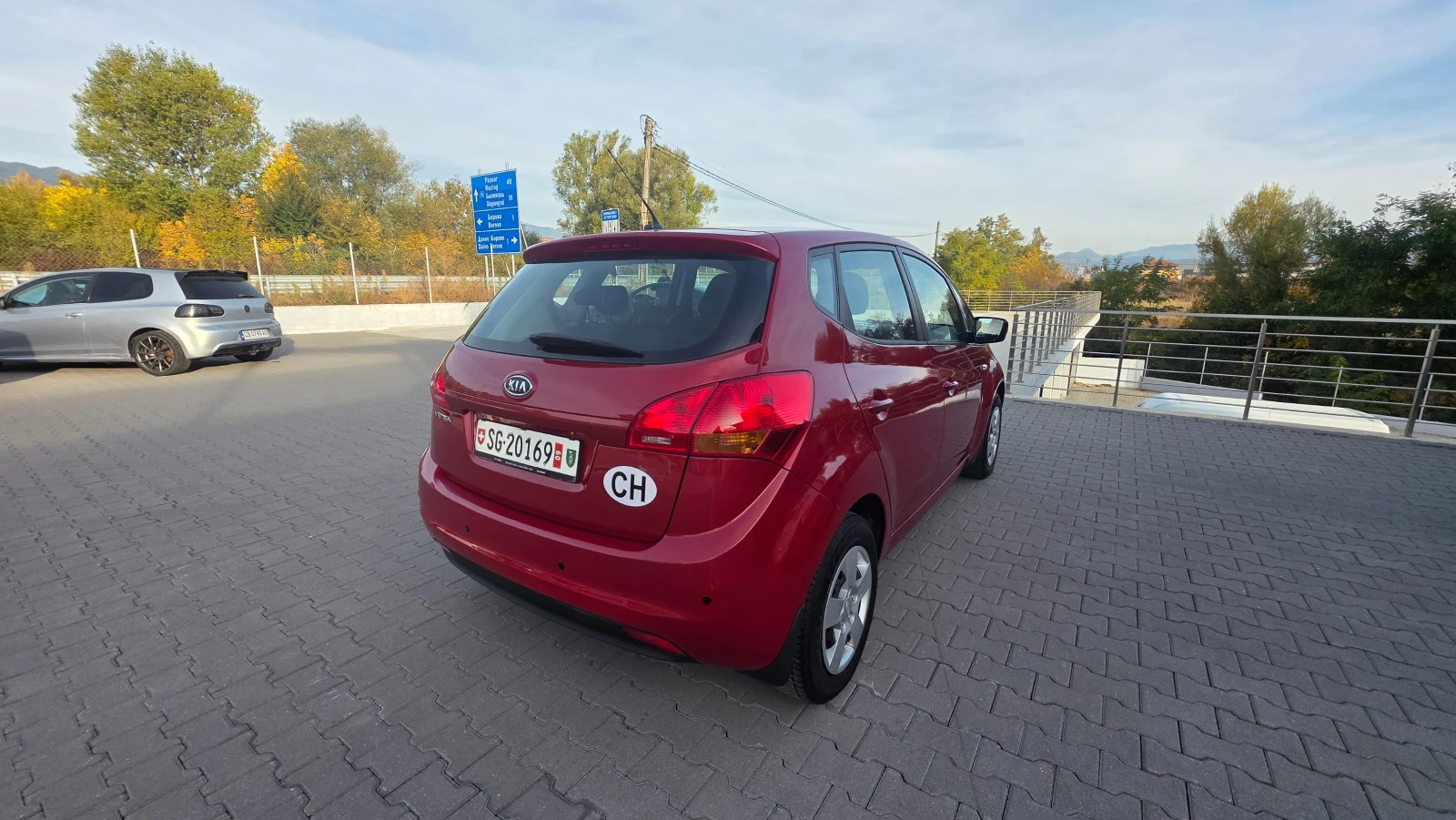 Kia Venga АВТОМАТИК ЛИЗИНГ, снимка 5 - Автомобили и джипове - 56406836