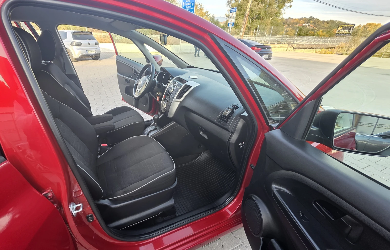 Kia Venga АВТОМАТИК ЛИЗИНГ, снимка 11 - Автомобили и джипове - 56406836