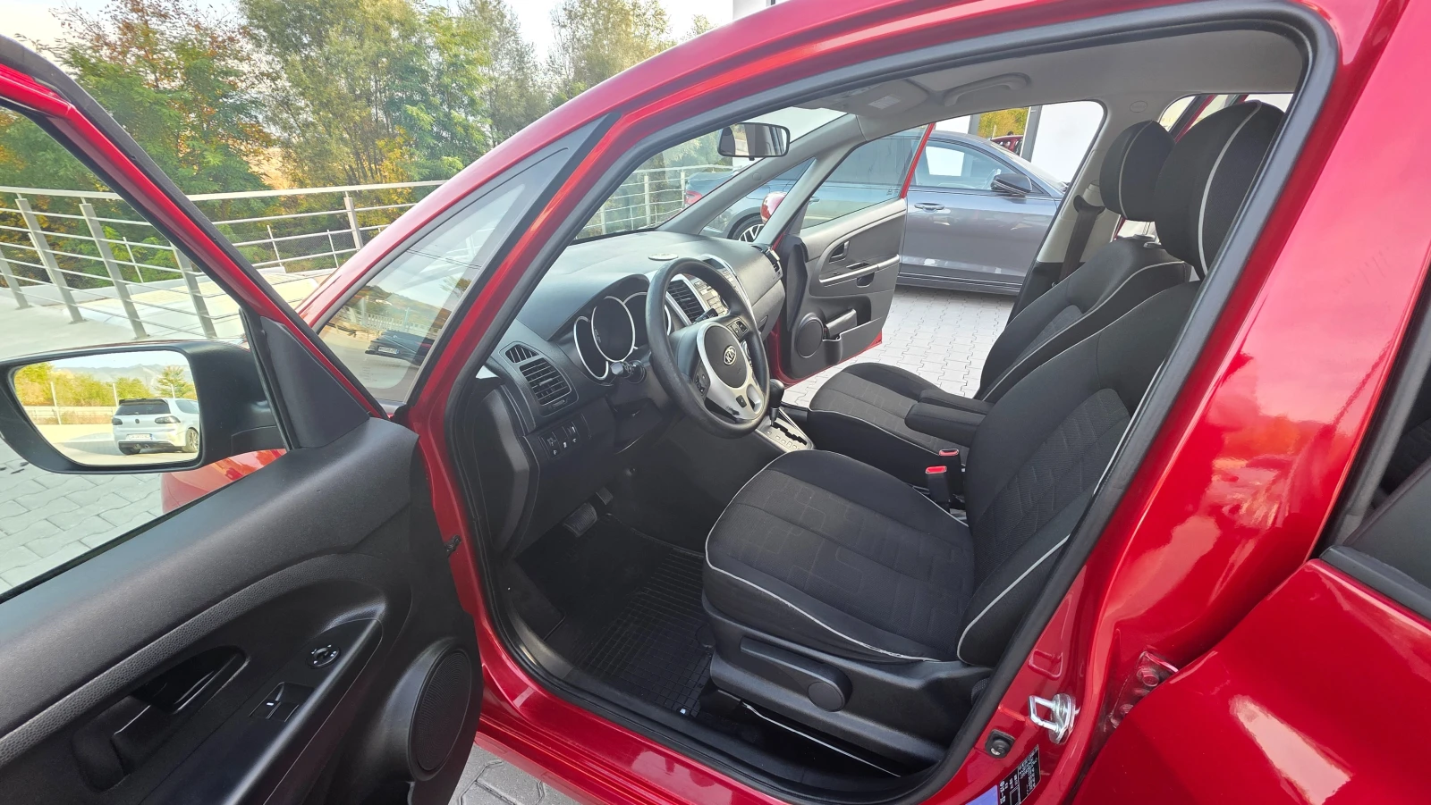 Kia Venga АВТОМАТИК ЛИЗИНГ, снимка 9 - Автомобили и джипове - 56406836