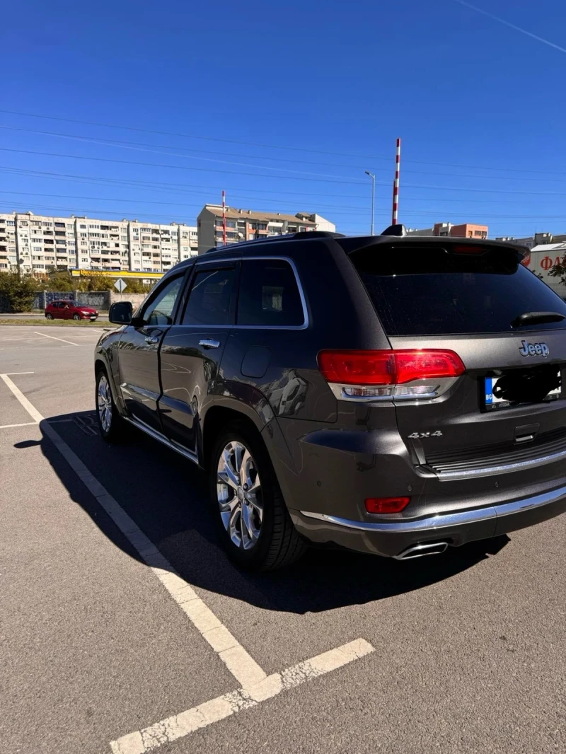 Jeep Grand cherokee Гаранция до 10.24 Пано Мем Кийлес Дистроник, снимка 3 - Автомобили и джипове - 47446460