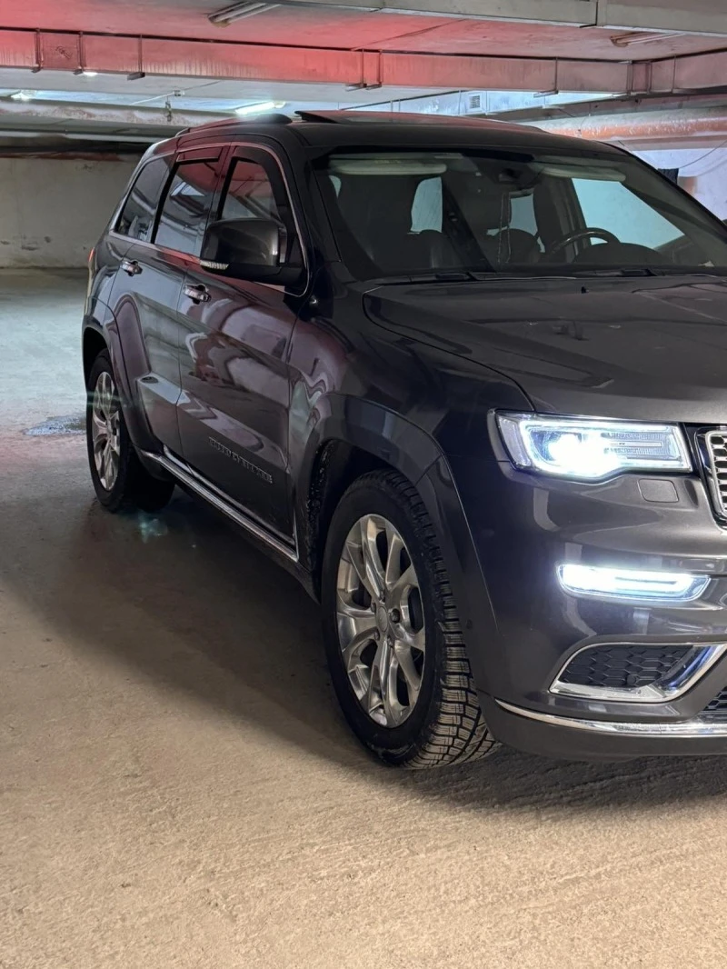 Jeep Grand cherokee Гаранция до 10.24 Пано Мем Кийлес Дистроник, снимка 2 - Автомобили и джипове - 47138547