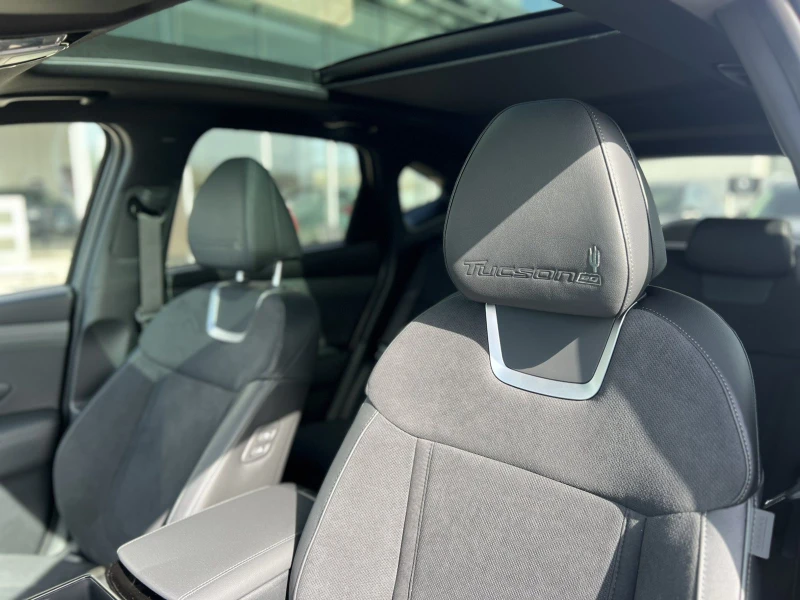 Hyundai Tucson FL Luxury Sunroof 20th Anniversary , снимка 8 - Автомобили и джипове - 47776813