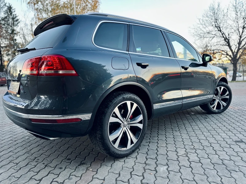 VW Touareg, снимка 3 - Автомобили и джипове - 48112270