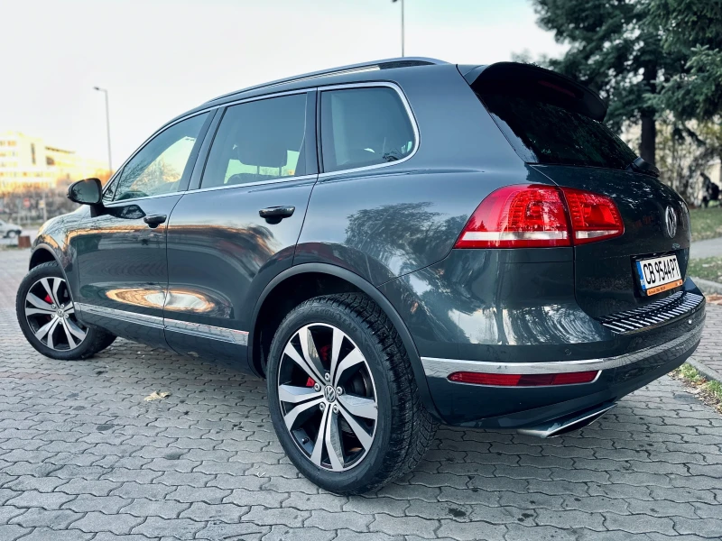 VW Touareg, снимка 4 - Автомобили и джипове - 48112270