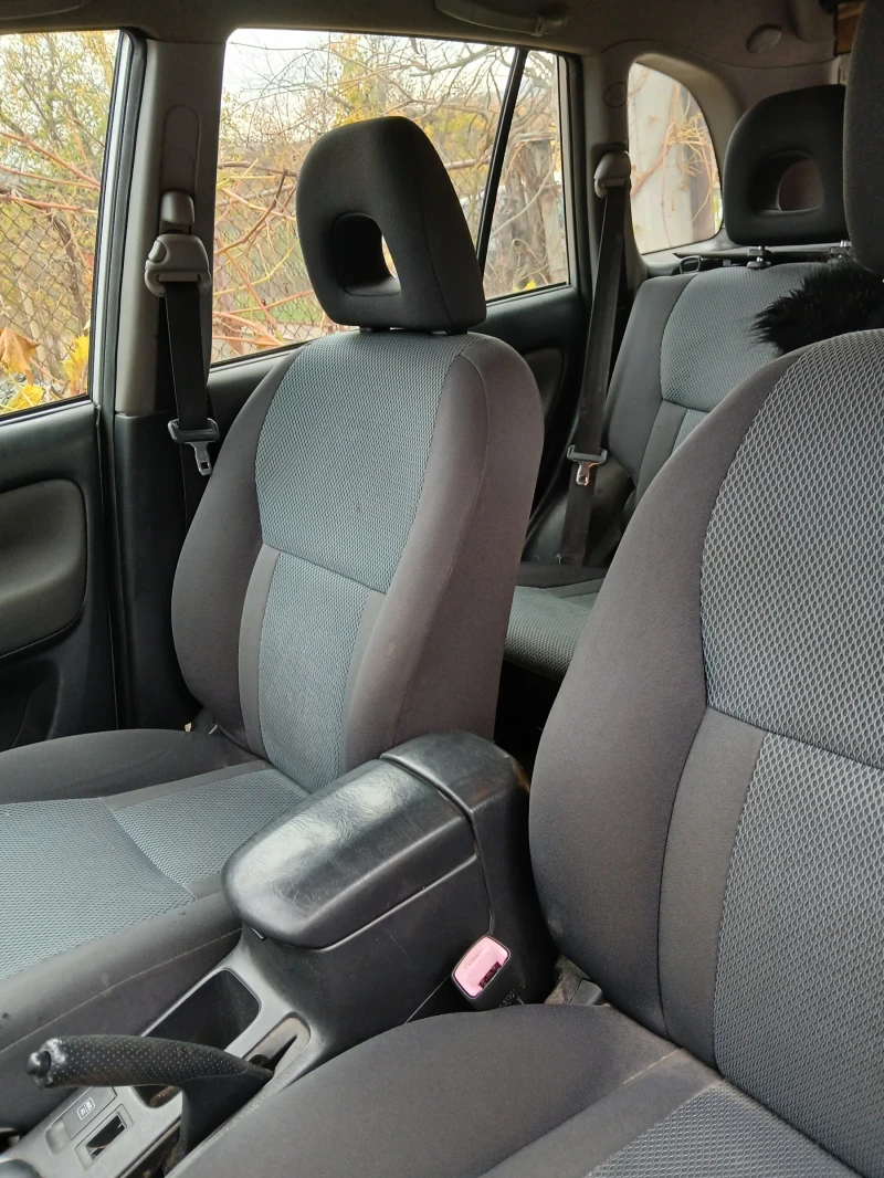 Toyota Rav4, снимка 7 - Автомобили и джипове - 52352199