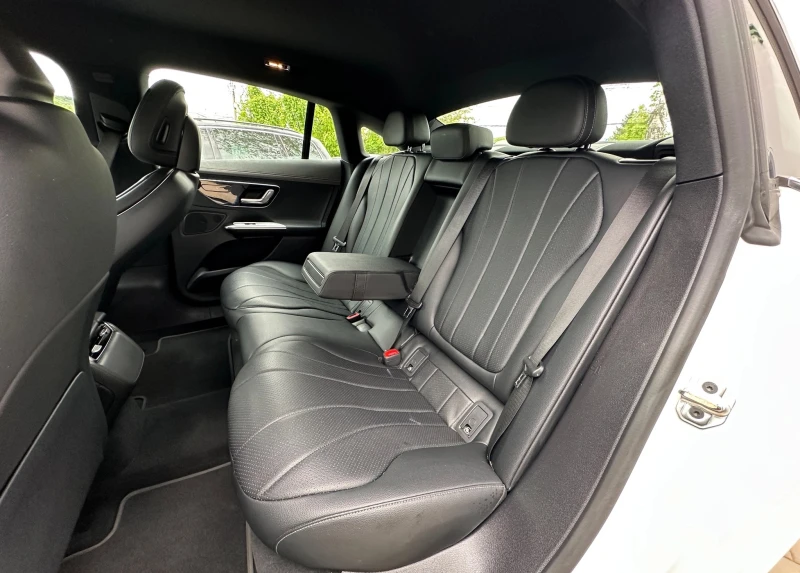 Mercedes-Benz EQE 350+ , снимка 10 - Автомобили и джипове - 52533029