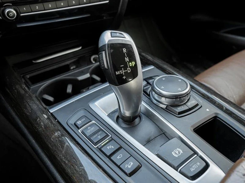 BMW X5 F15* xDrive* 35i* АвтоКредит* (ЦЕНА ДО БГ), снимка 13 - Автомобили и джипове - 53329461