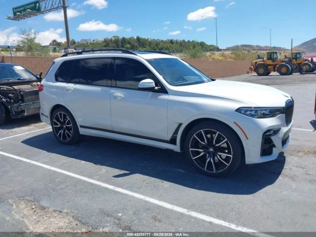 BMW X7 xDrive40i * CARFAX * M PACK * 360 * LASER, снимка 7 - Автомобили и джипове - 55047106