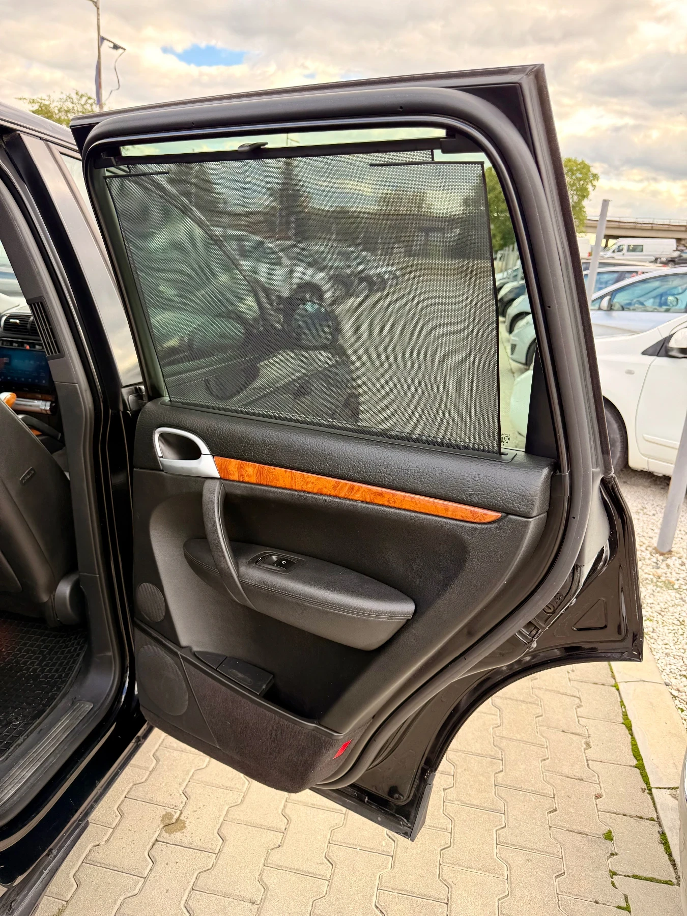 Porsche Cayenne 3.6* Втори собственик* Като нов* Топ* Бартер*  - изображение 8