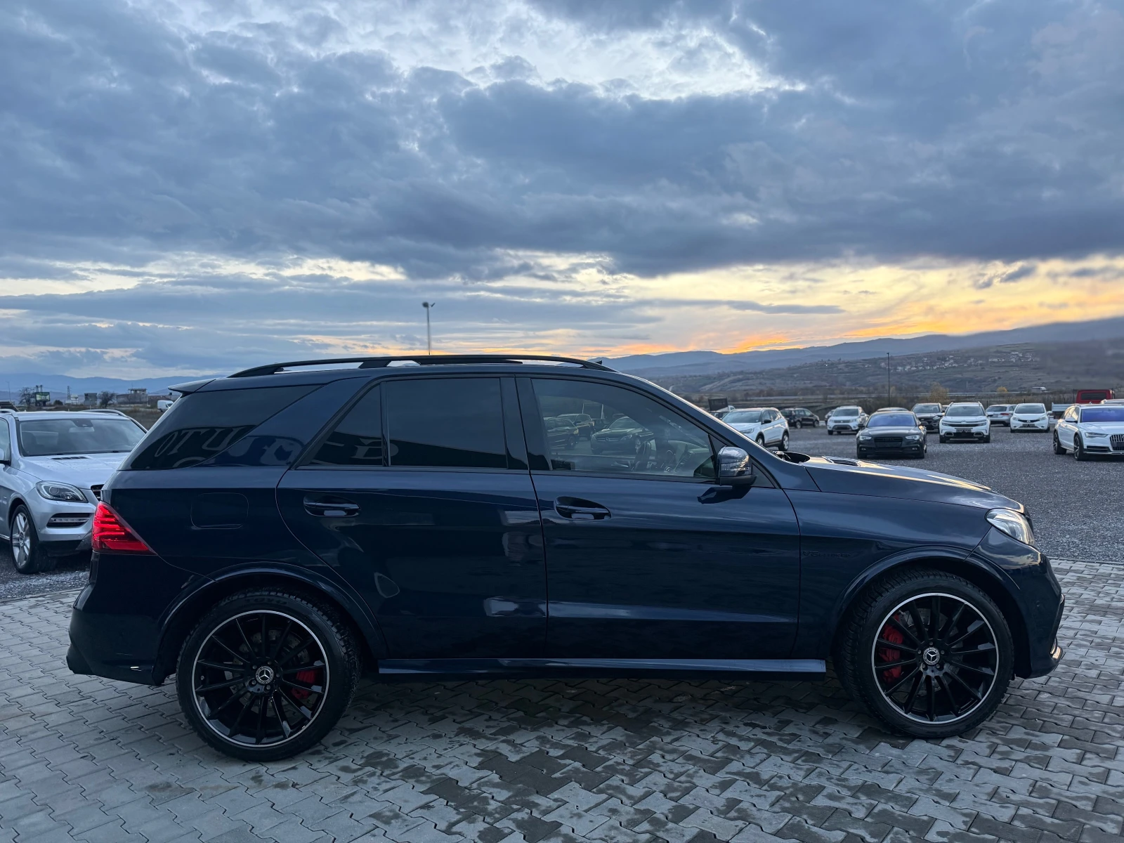 Mercedes-Benz GLE 63 S AMG 6.3s AMG 144 х km Собствен лизинг !!! - изображение 3