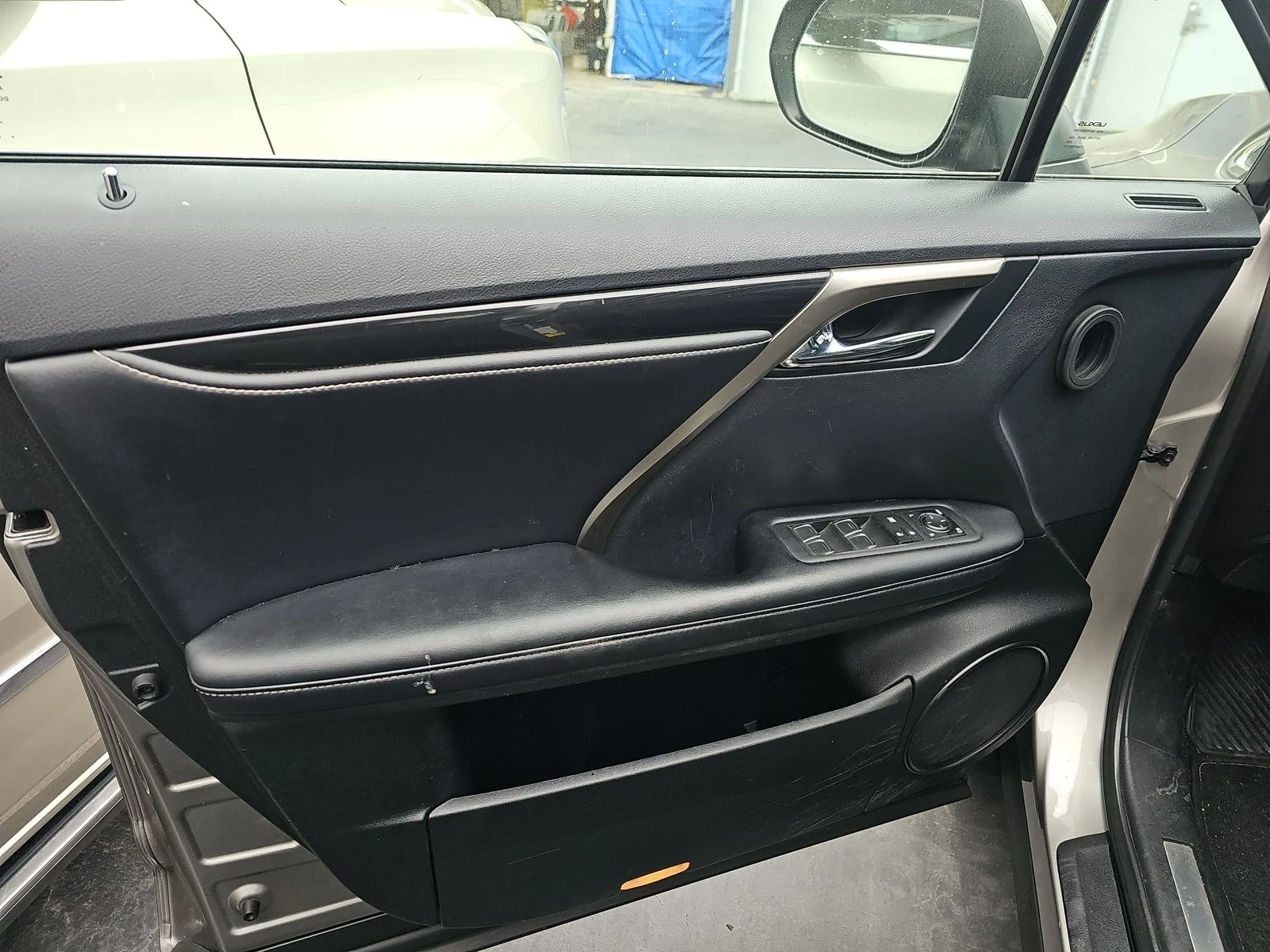 Lexus RX 350  - изображение 9