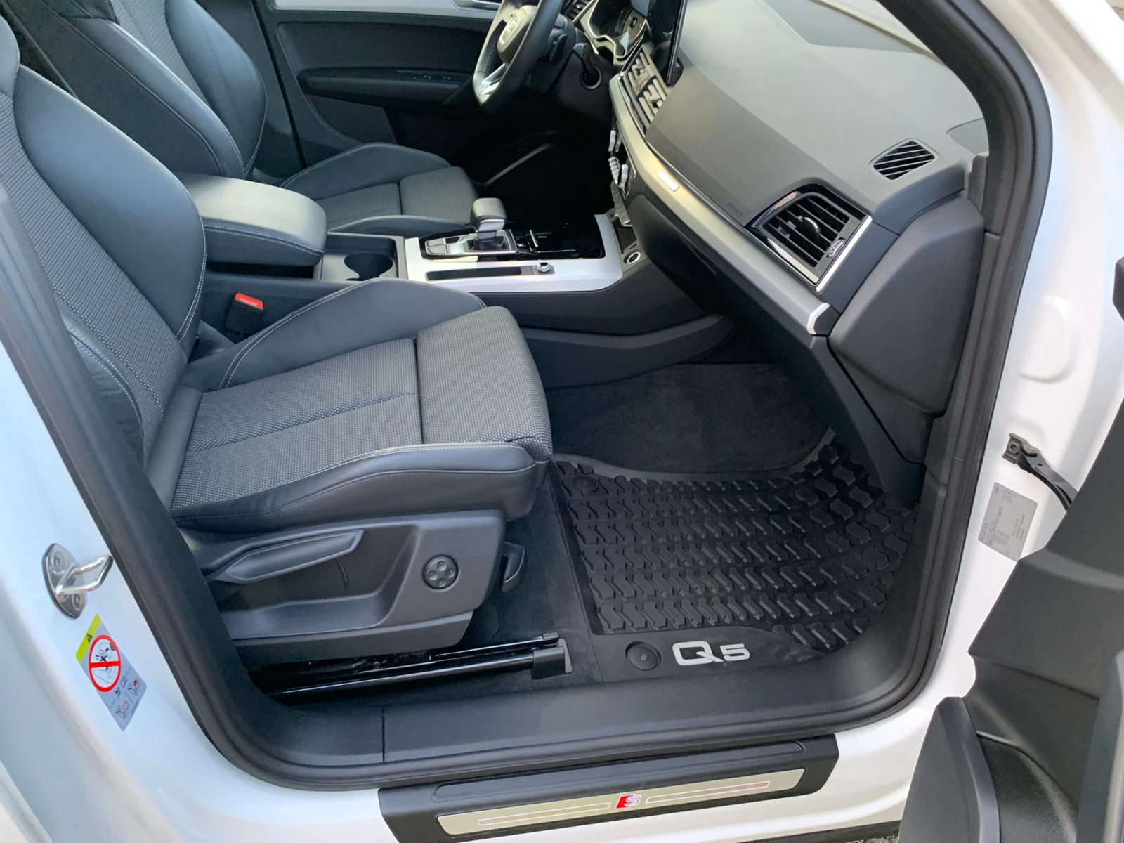 Audi Q5 Sportback 55 TFSIe 367 S tronic 7 Quattro line - изображение 5