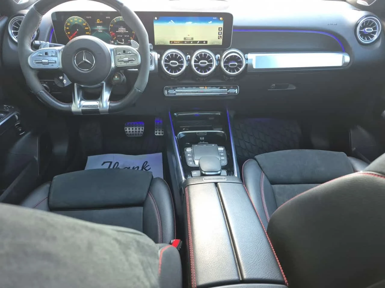 Mercedes-Benz GLB AMG 35/CARFAX/2 Ключа/Подгрев/Амбиент/Алкантара/, снимка 6 - Автомобили и джипове - 54053398