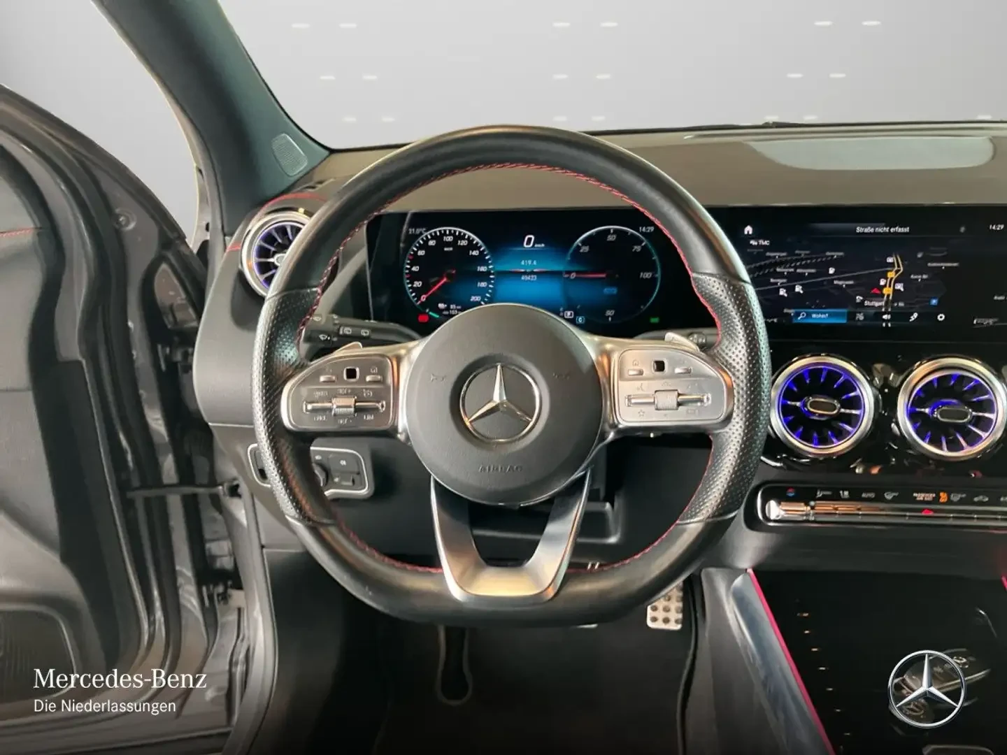 Mercedes-Benz EQA 250+ AMG+ NIGHT+ 20"+ PLUS-PAKET+ 360+ KEYLESS, снимка 8 - Автомобили и джипове - 54973793