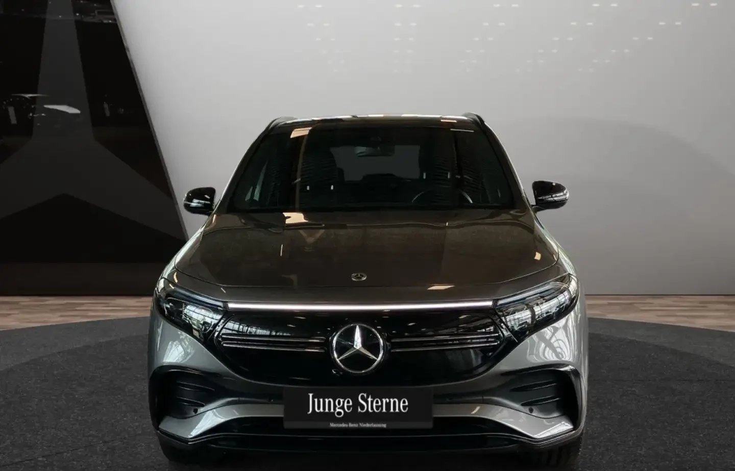 Mercedes-Benz EQA 250+ AMG+ NIGHT+ 20"+ PLUS-PAKET+ 360+ KEYLESS, снимка 6 - Автомобили и джипове - 54973793