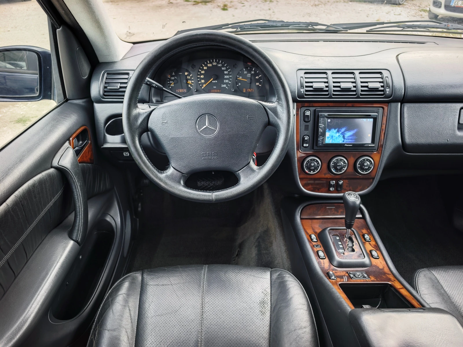 Mercedes-Benz ML 270 ИТАЛИЯ / FACELIFT, снимка 15 - Автомобили и джипове - 55052057