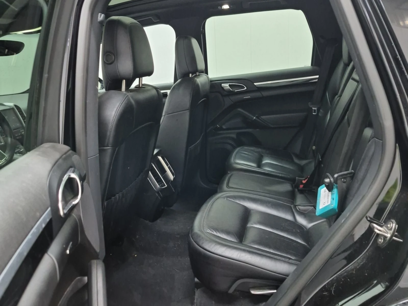 Porsche Cayenne * AWD 4DR * CARFAX * ЦЕНА ДО БГ, снимка 11 - Автомобили и джипове - 55693174