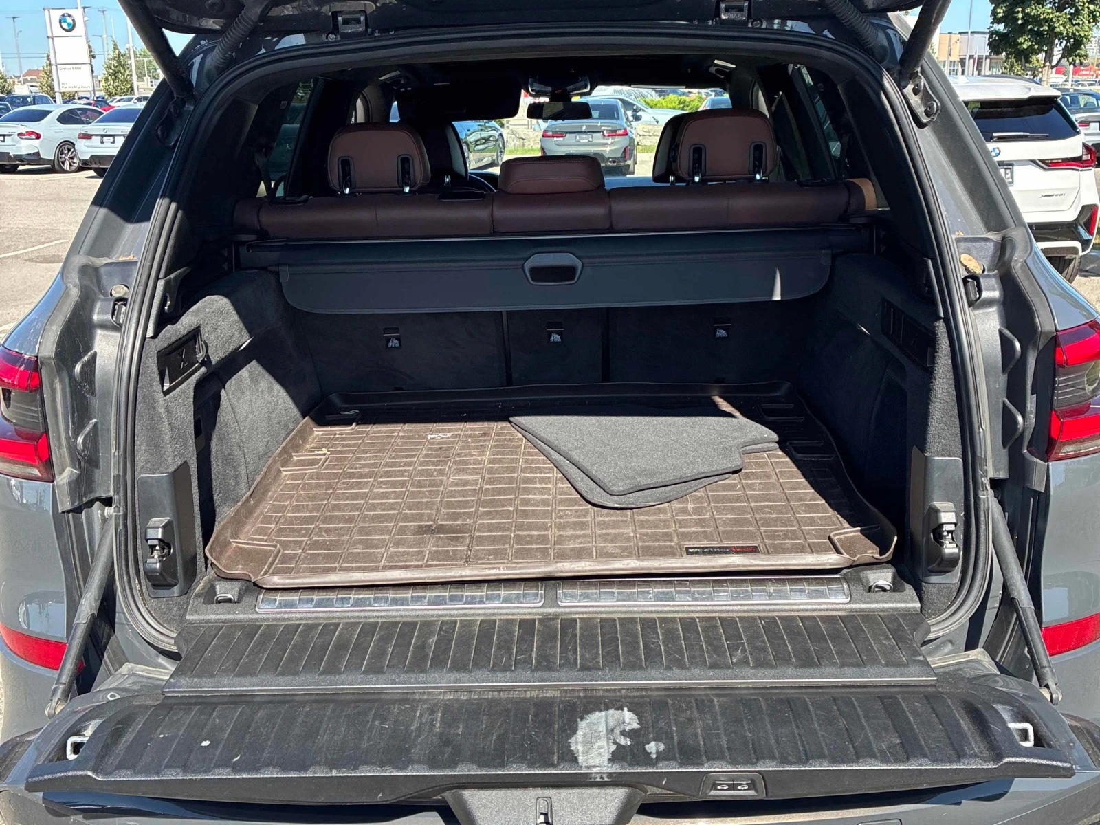 BMW X5 * xDrive45e * INDIVIDUAL* LASER* DIS* 360* , снимка 11 - Автомобили и джипове - 55891437