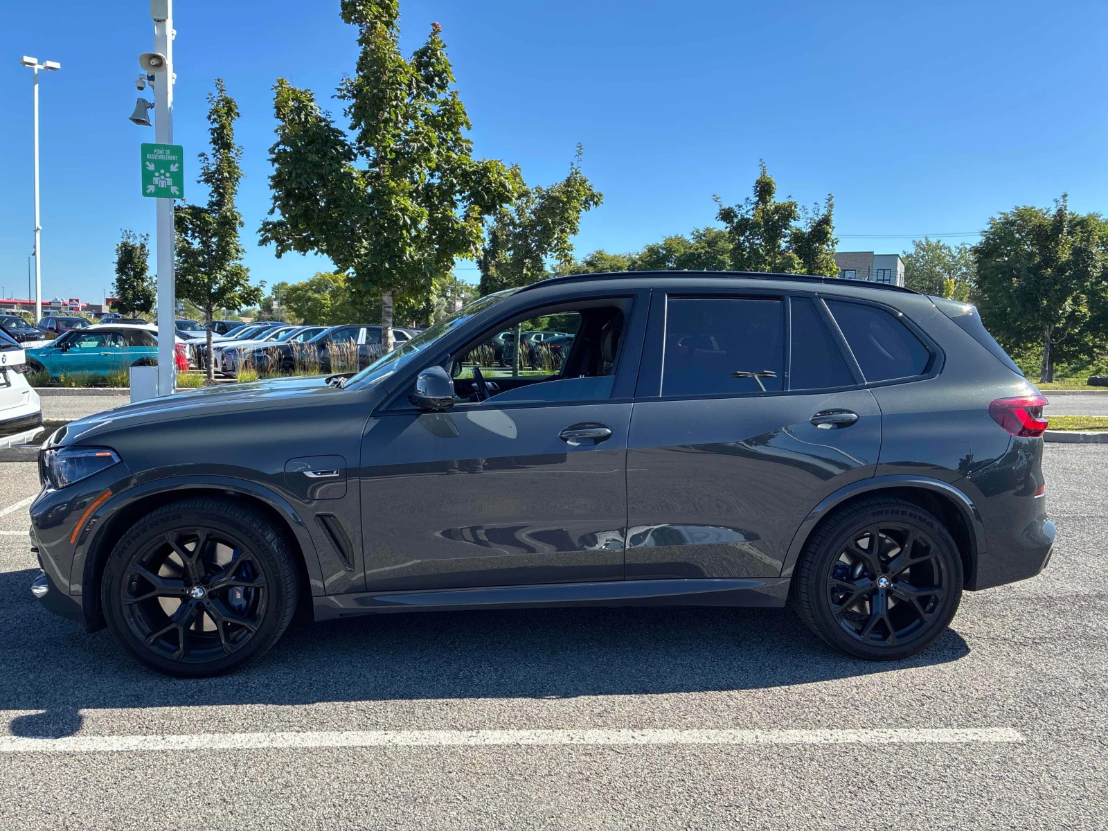BMW X5 * xDrive45e * INDIVIDUAL* LASER* DIS* 360* , снимка 2 - Автомобили и джипове - 55891437