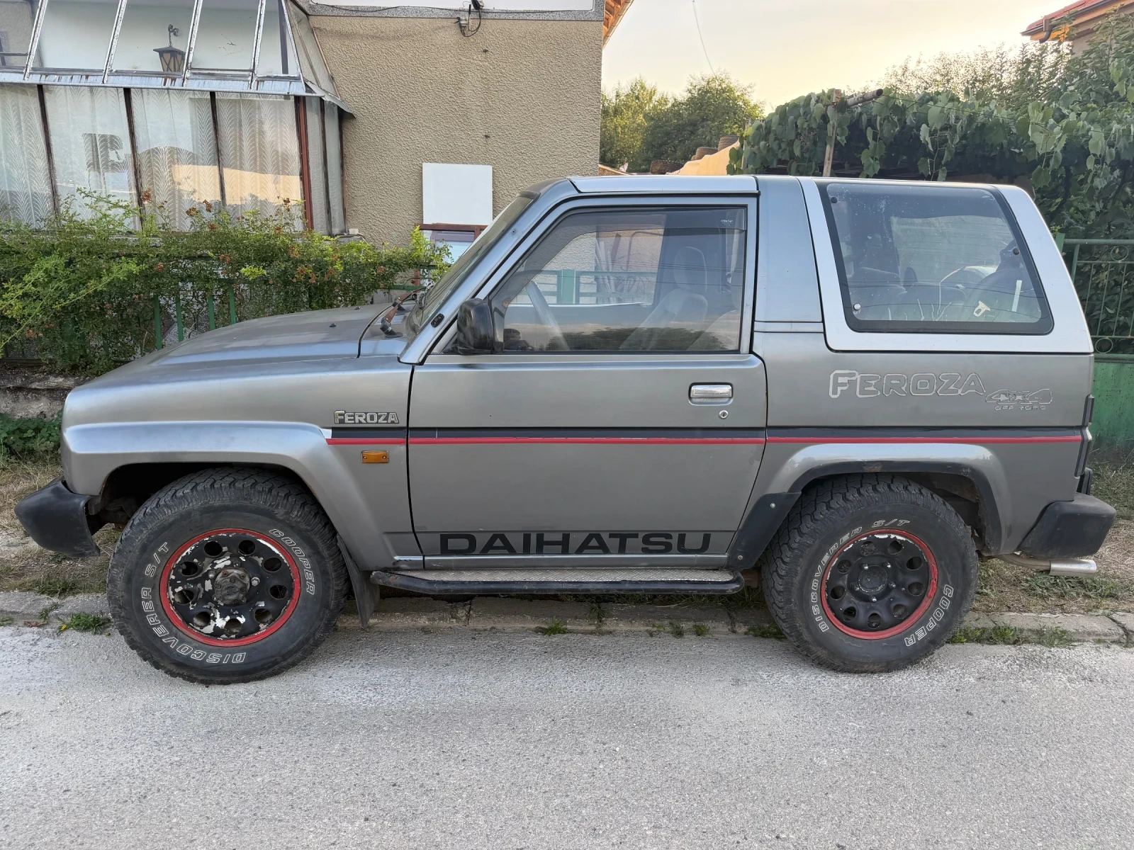 Daihatsu Feroza Газ, снимка 2 - Автомобили и джипове - 55891515