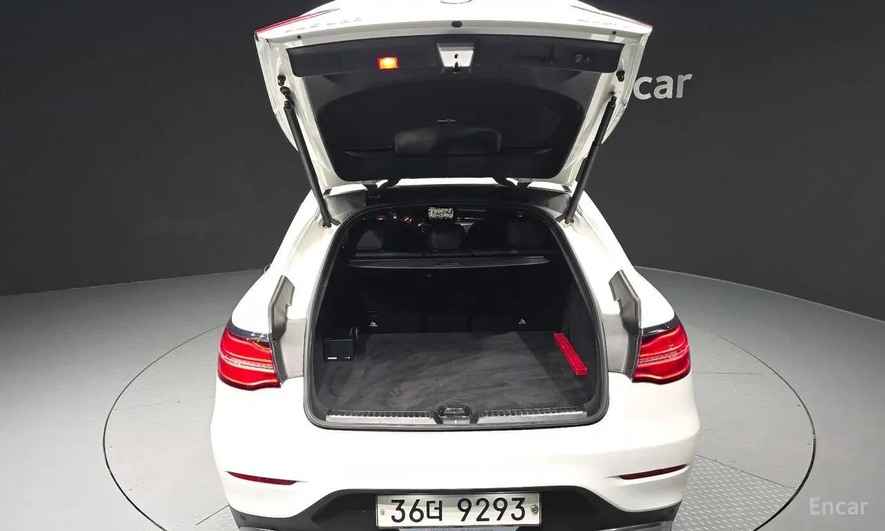 Mercedes-Benz GLC 300 COUPE| 4MATIC| 360| ДИСТРОНИК* 2 КЛЮЧА, снимка 8 - Автомобили и джипове - 56018396