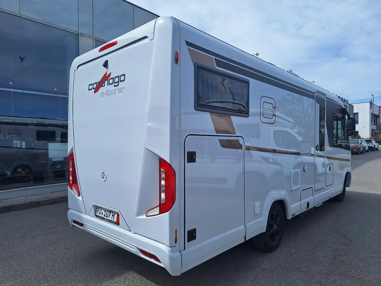 Кемпер Carthago c tourer 147 rb l , снимка 3 - Каравани и кемпери - 53632295
