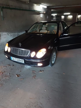 Mercedes-Benz E 220, снимка 13