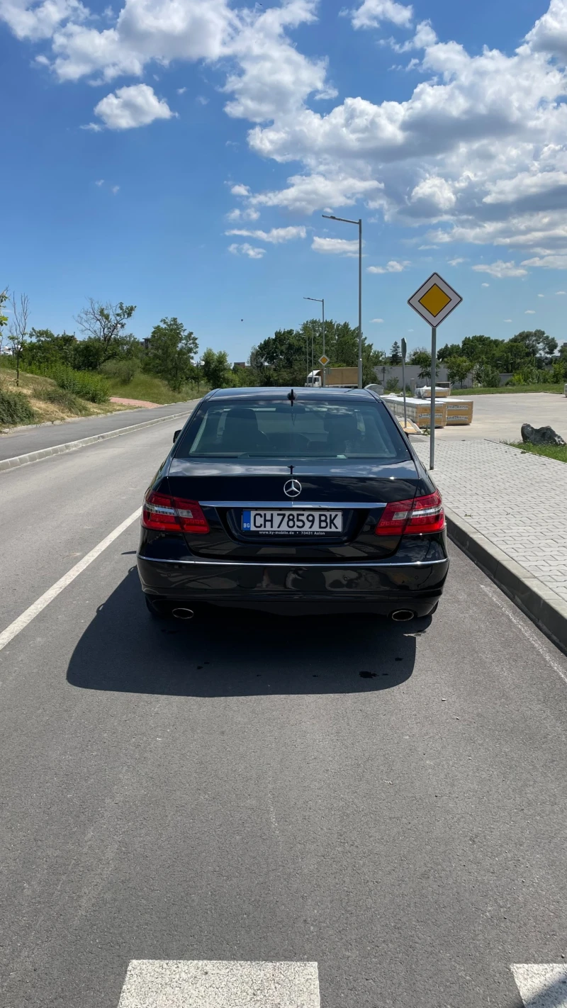 Mercedes-Benz E 350 4MATIC ДИСТРОНИК/ПОДГРЕВ/МЕМОРИ, снимка 4 - Автомобили и джипове - 47598467