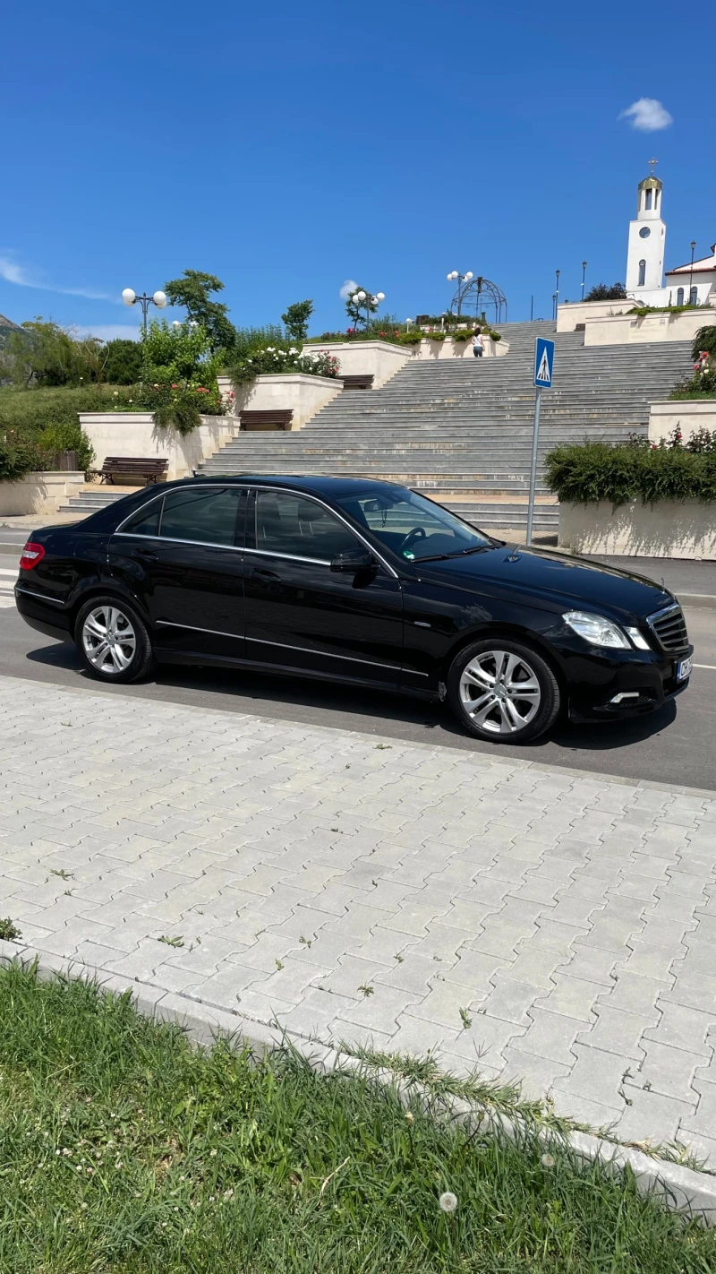 Mercedes-Benz E 350 4MATIC ДИСТРОНИК/ПОДГРЕВ/МЕМОРИ, снимка 2 - Автомобили и джипове - 47532075