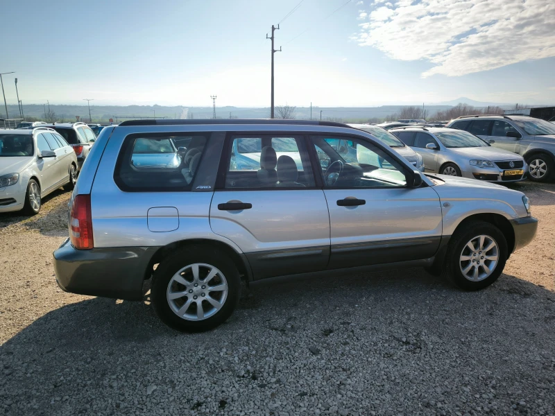 Subaru Forester 2.0I AUTOMAT, снимка 4 - Автомобили и джипове - 48505155