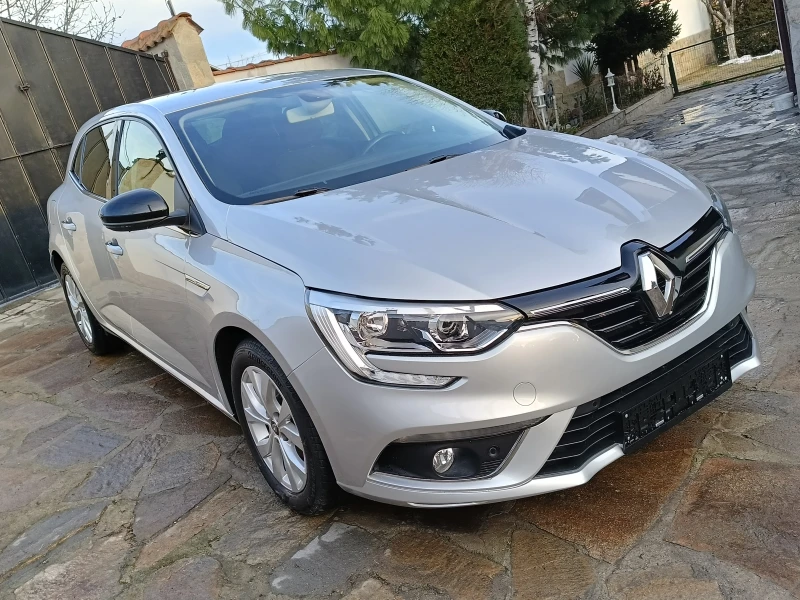 Renault Megane 1.3i Автоматик, снимка 3 - Автомобили и джипове - 48758368