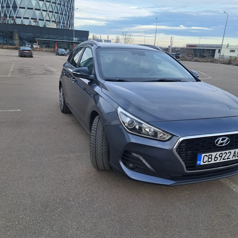 Hyundai I30 Комби, снимка 3 - Автомобили и джипове - 48840675