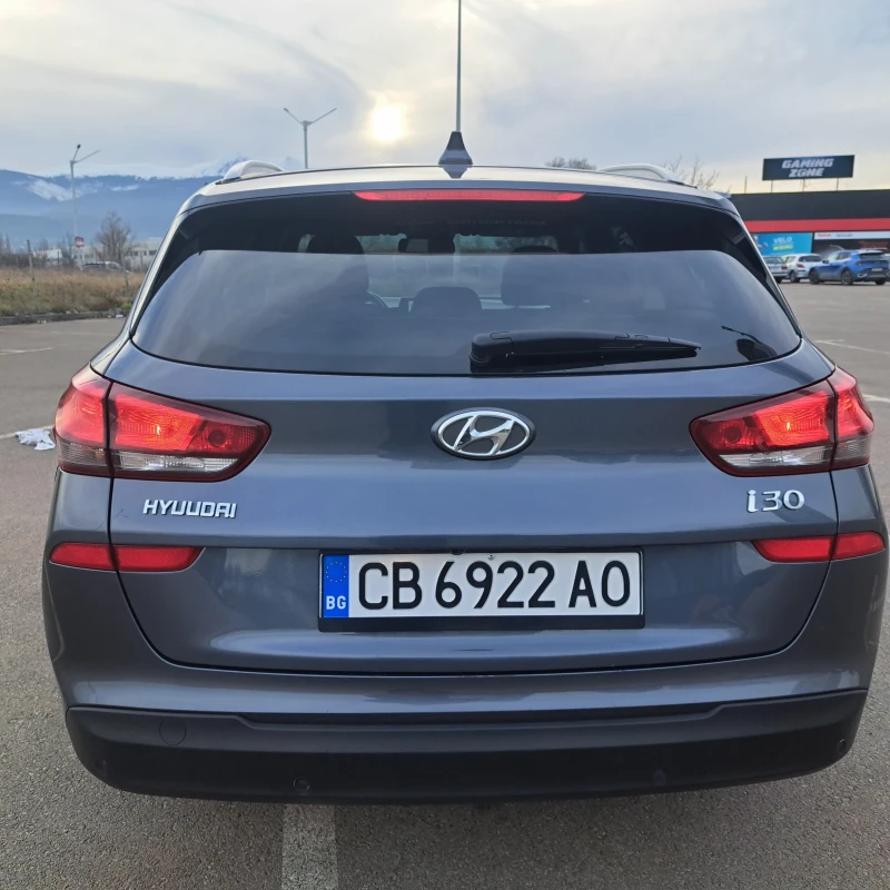 Hyundai I30 Комби, снимка 9 - Автомобили и джипове - 48840675