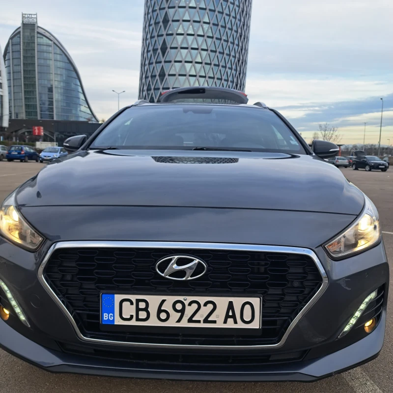 Hyundai I30 Комби, снимка 2 - Автомобили и джипове - 48840675