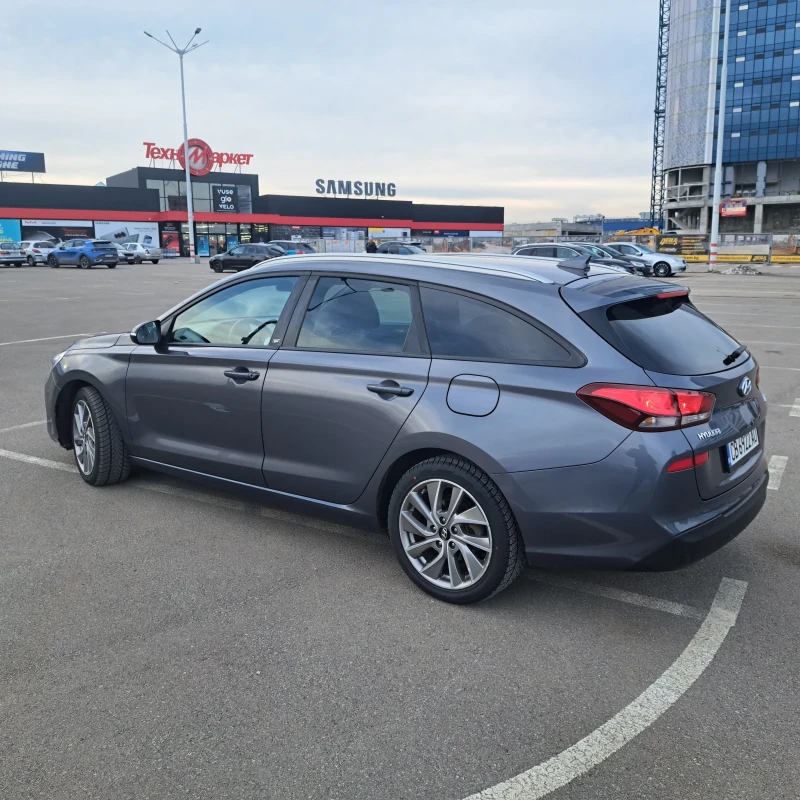 Hyundai I30 Комби, снимка 8 - Автомобили и джипове - 48840675